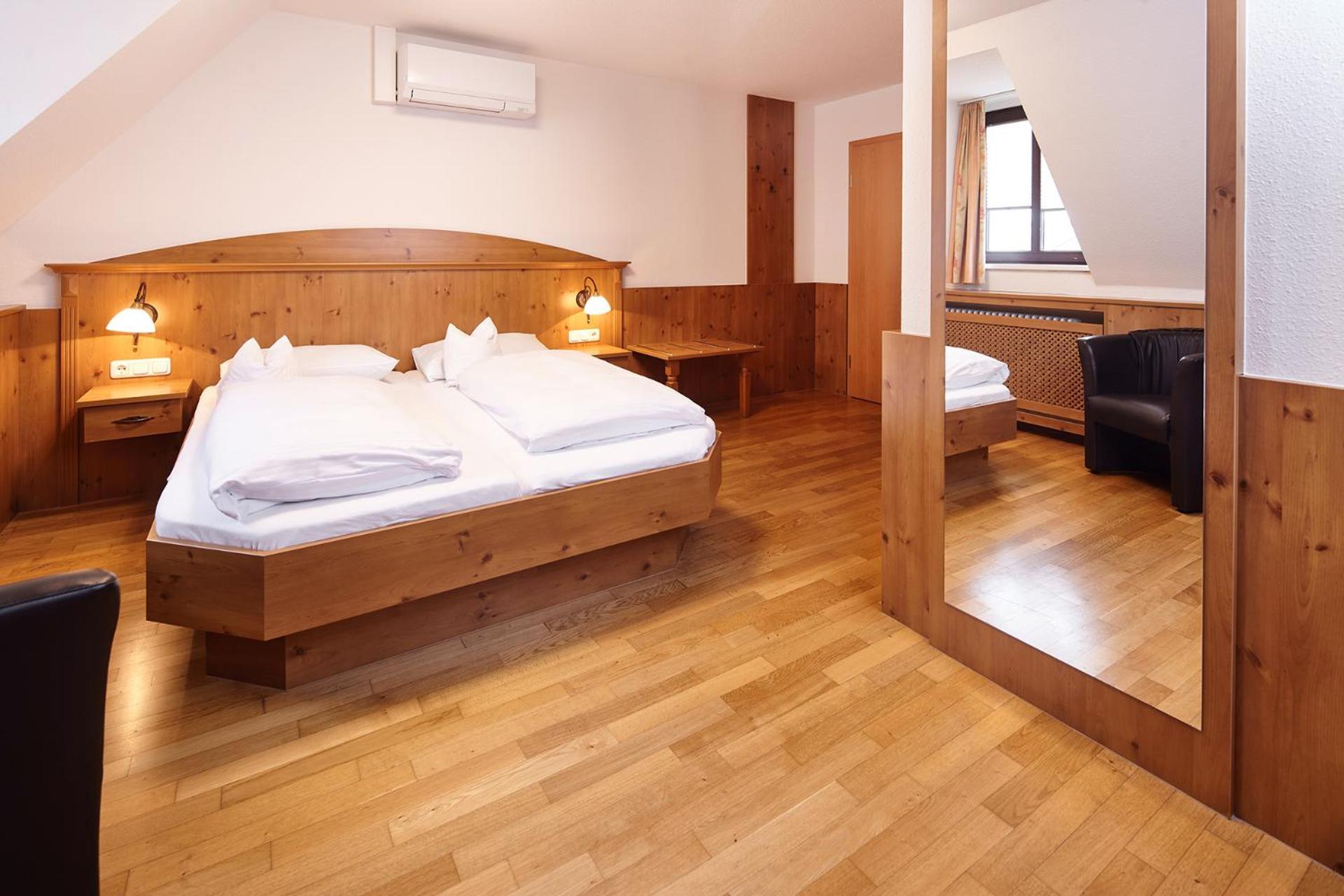 Hotel Zu Den Drei Kronen Donauwörth Esterno foto